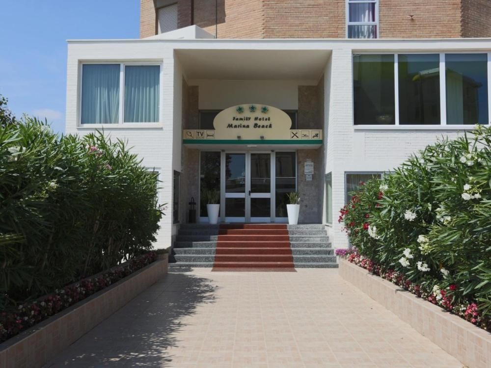 Hotel Marina Beach - Azzurro Club Rávena Exterior foto